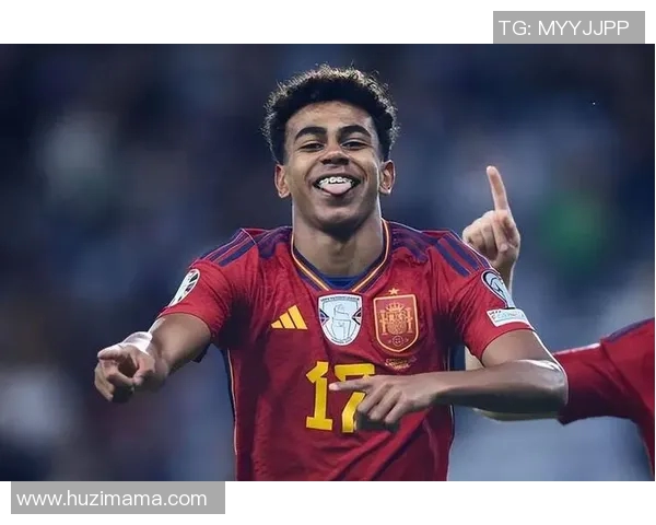 可爱外表与足球才华并存的明星球员们的魅力探秘