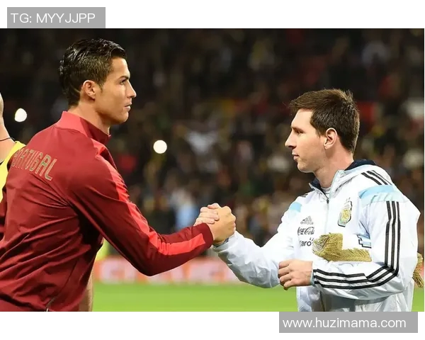 足球巨星宣布退役球迷泪洒赛场感慨万千