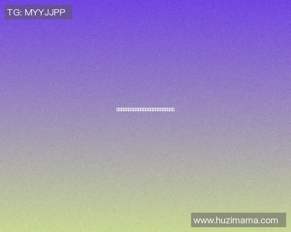 男明星在篮球场上的高清写真展现运动魅力与时尚风采